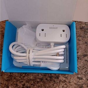 Anker 2 Outlets Portable Power Strip Flat Plug 2-USB Ports Desktop Charging 5ft